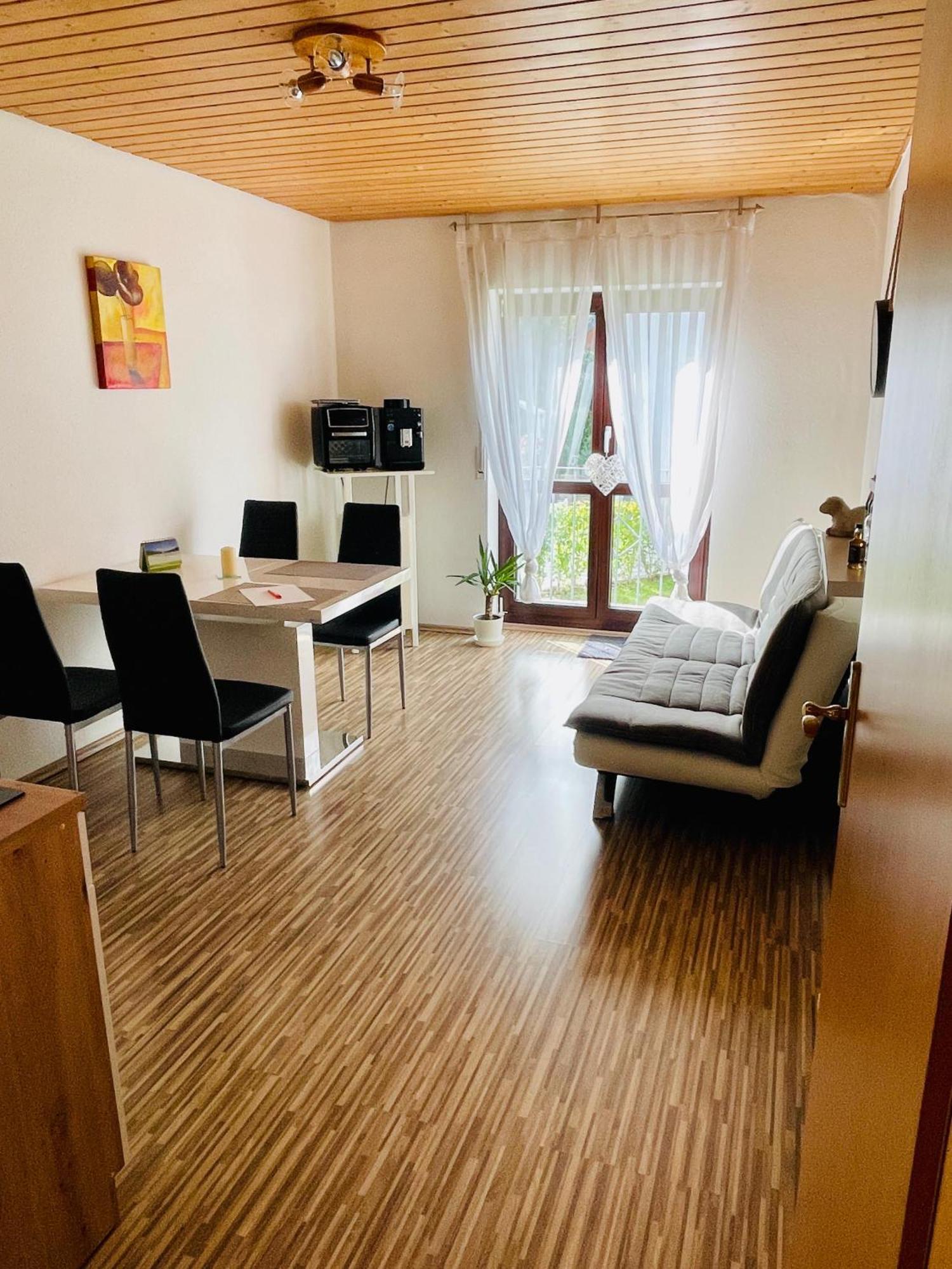 Kleine Ein Zimmer Wohnung Mit Gartenanlage Salem  Exterior photo