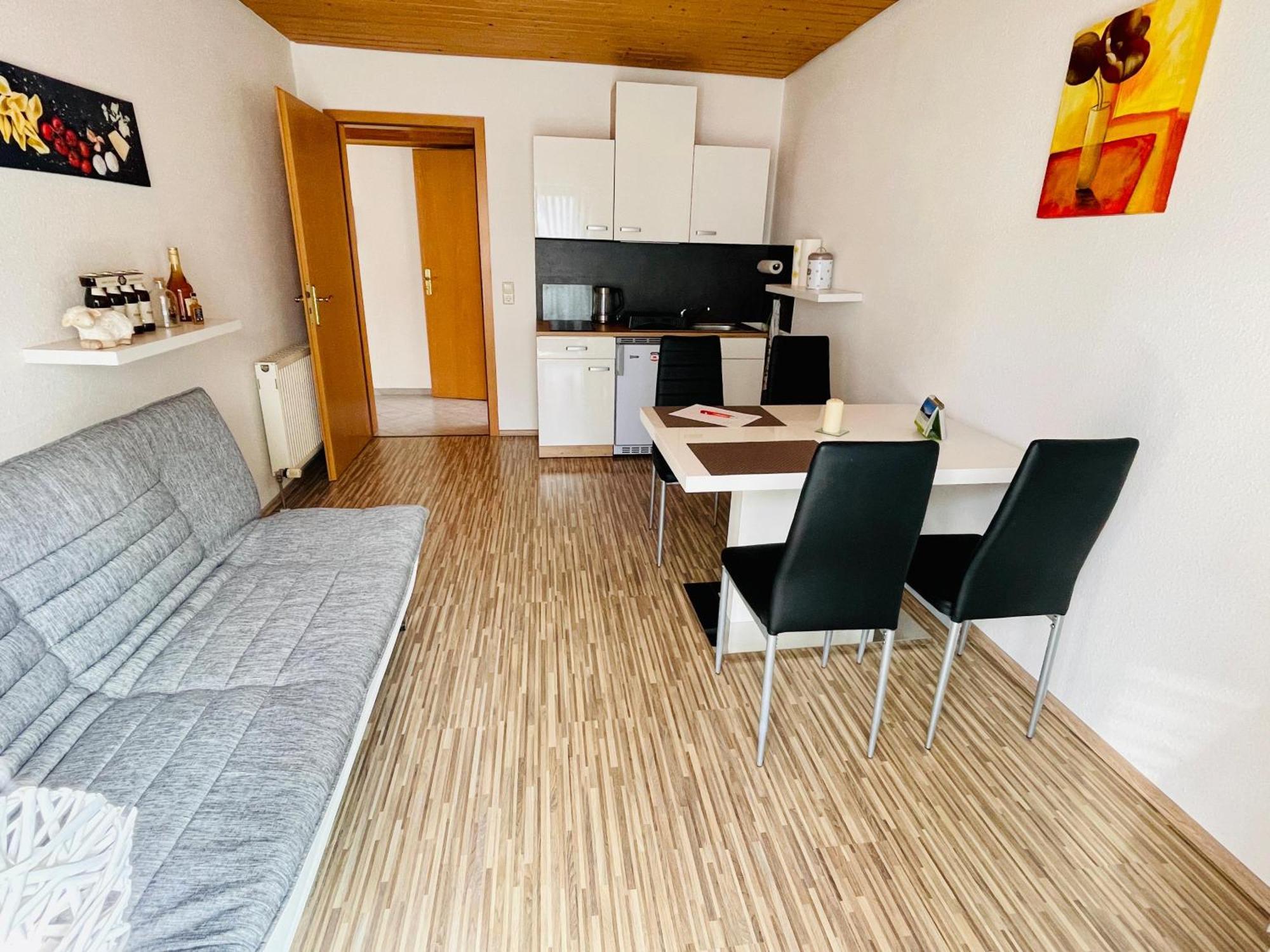 Kleine Ein Zimmer Wohnung Mit Gartenanlage Salem  Exterior photo