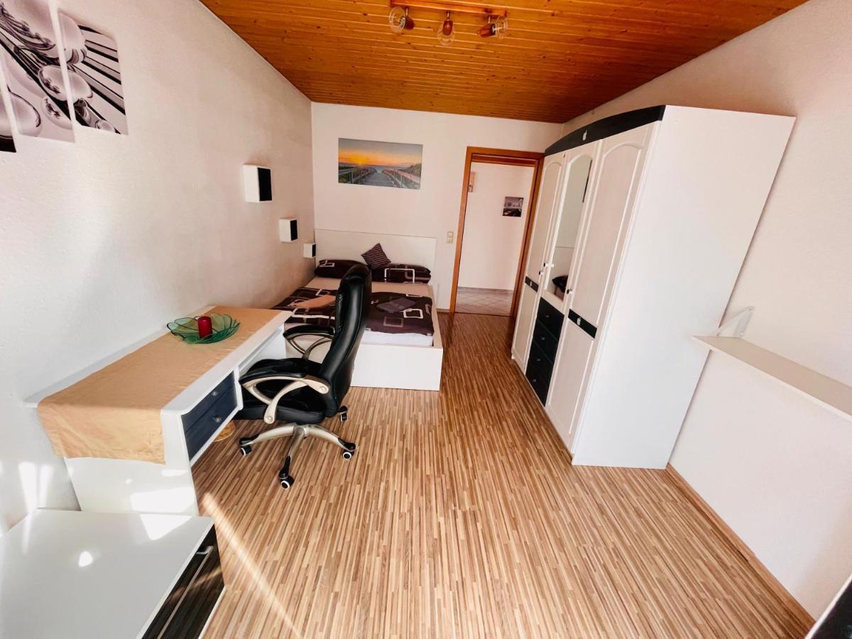 Kleine Ein Zimmer Wohnung Mit Gartenanlage Salem  Exterior photo