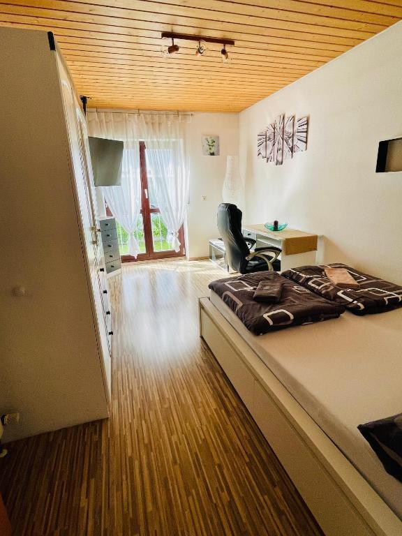Kleine Ein Zimmer Wohnung Mit Gartenanlage Salem  Exterior photo
